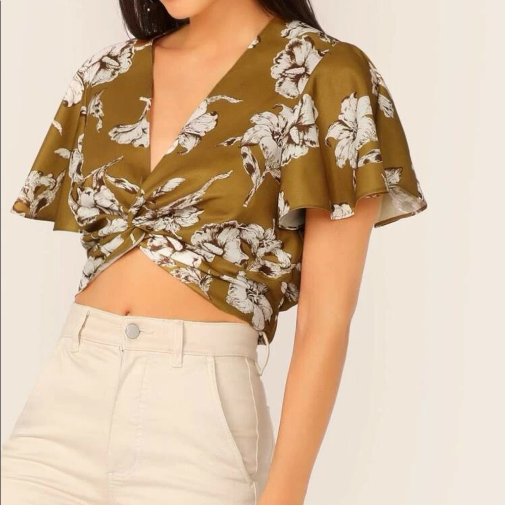 Floral Twist Crop Top